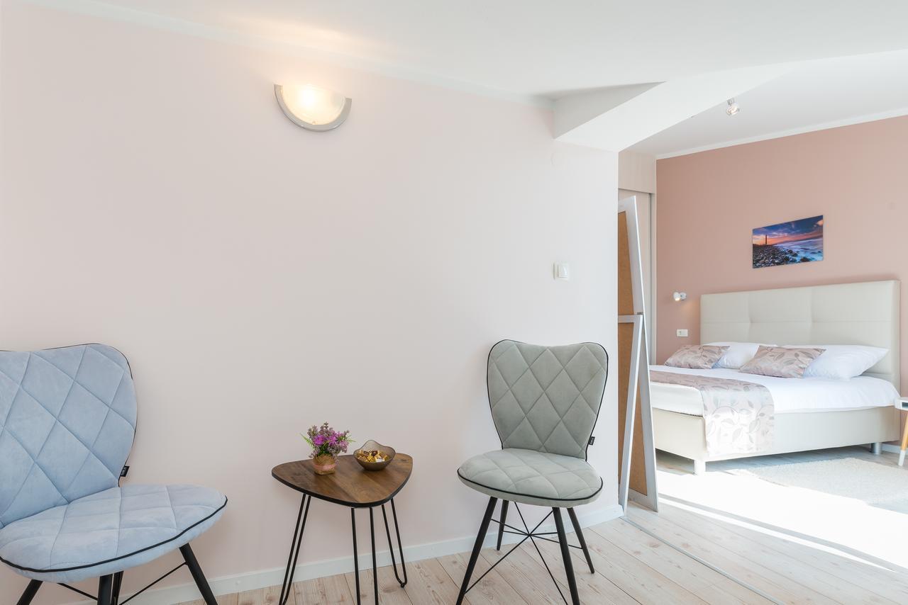 Retro Rooms Zadar Exterior photo