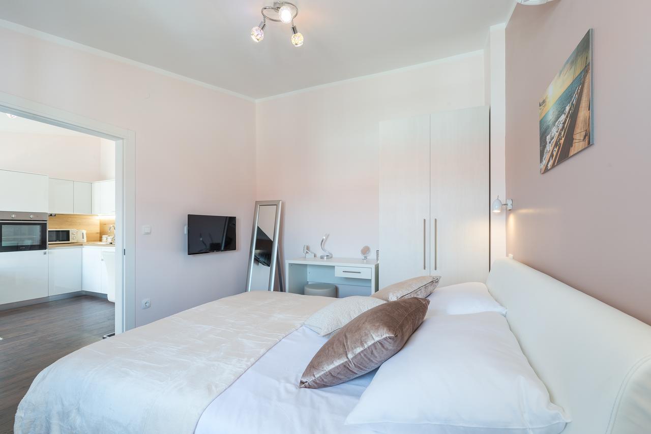 Retro Rooms Zadar Exterior photo